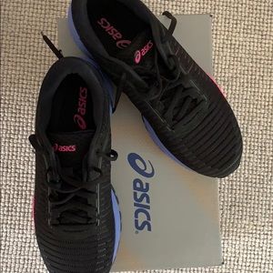 ASICS running shoes NEW IN BOX